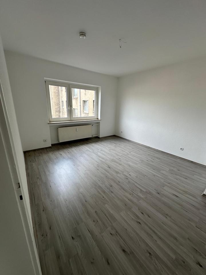 Thumbnail-60 m2 Wohnung mit Balkon - Recklinghausen-Süd