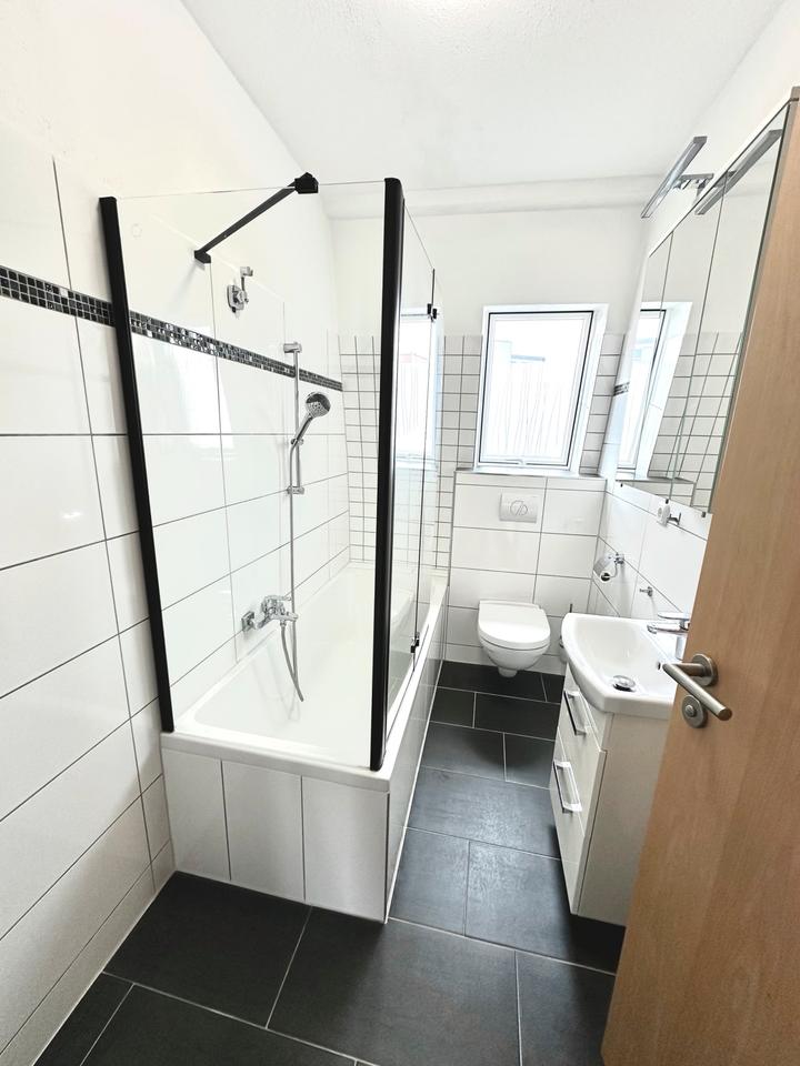 Thumbnail-2 Zimmer Wohnung 54m2 Küche BadKomplett renoviertZentrale Lage