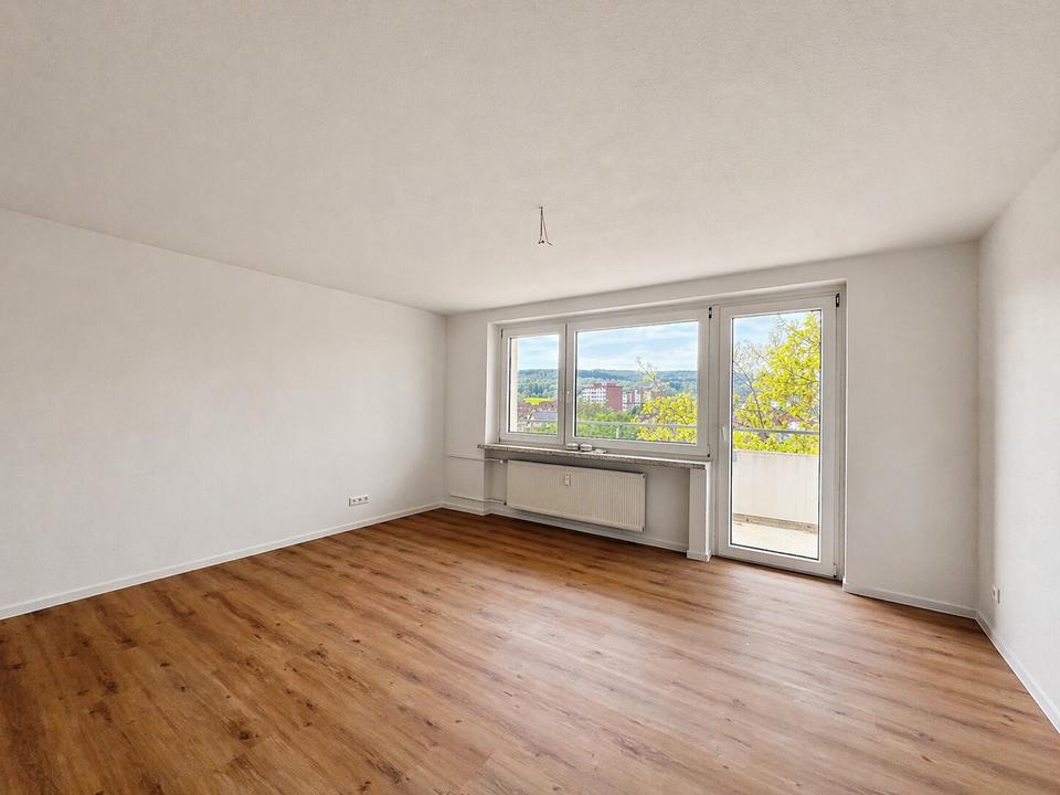 Thumbnail-Sanierte 3-Zimmer-Wohnung mit Loggia, Aufzug & traumhaftem Weitblick in Barsingh. Egestorf
