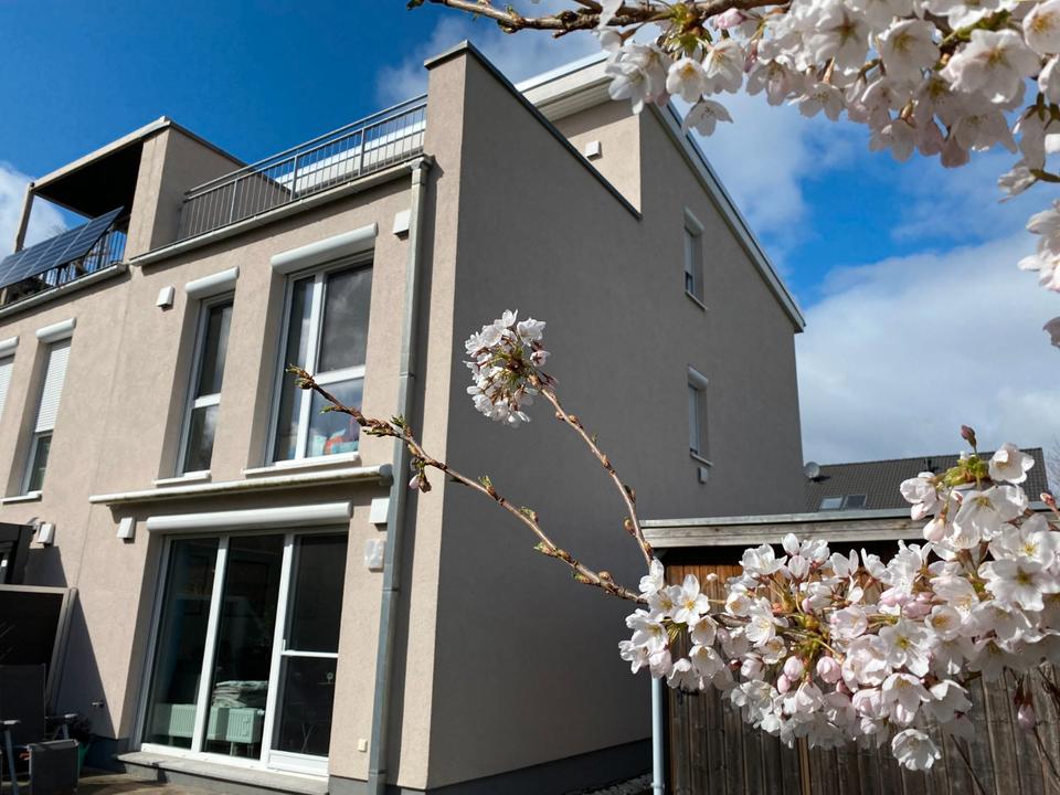 Thumbnail-Neuwertige Doppelhaushälfte mit wunderschöner Aussicht