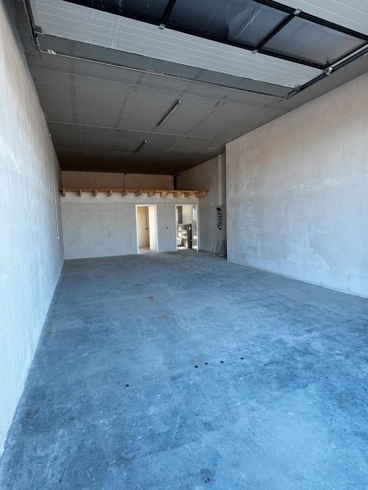 Thumbnail-NEUBAU Moderne Gewerbehalle mit Büro, Bad & Starkstrom