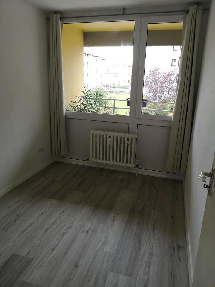 Thumbnail-2 Zi. Wohng. m. EBKBalkonFahrstuhl gr. Stellpl.–Tiefgarage