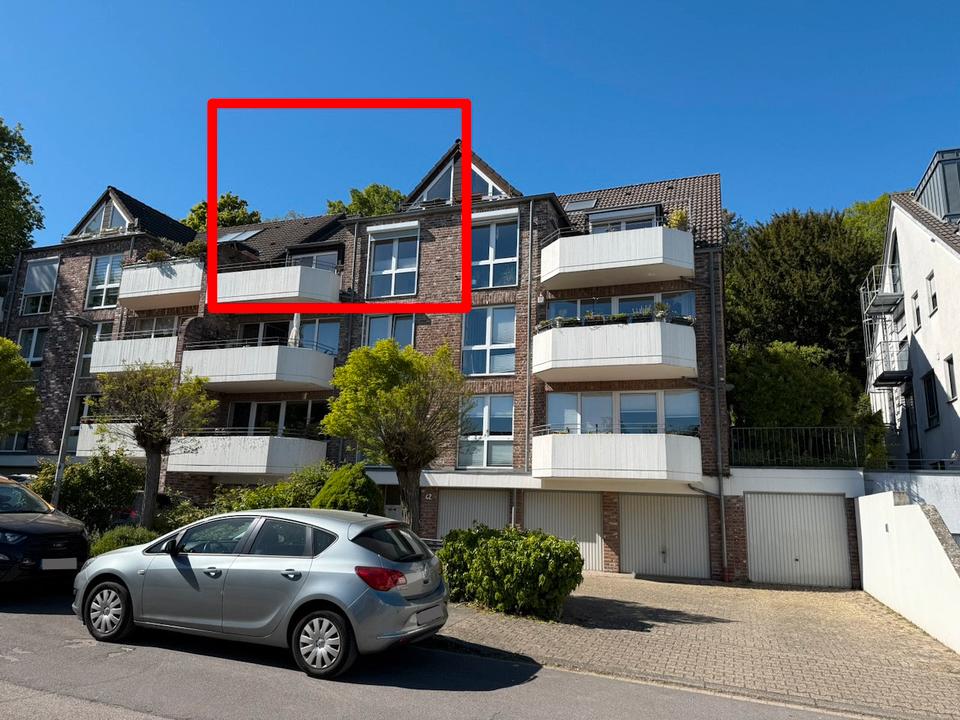 Thumbnail-Prov.-frei: Top Lage: helle 3 Zi. Maisonette-Wohnung mit Balkon
