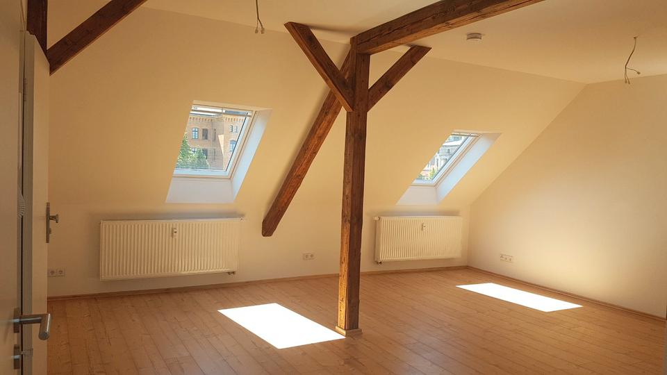 Thumbnail-Hochwertig sanierte Dachgeschosswohnung in zentraler Lage