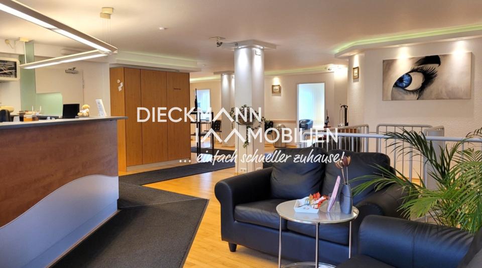 Thumbnail-Barrierefreie Büro- und Praxisflächen mit elegantem Empfangsbereich