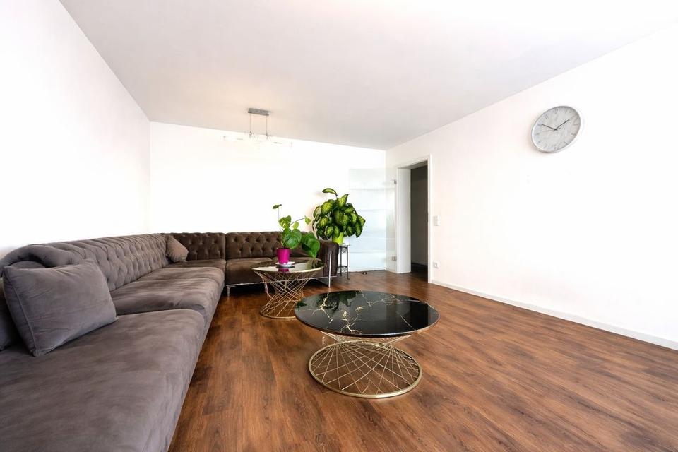Thumbnail-Hochwertige 4-Zimmer Wohnung mit Balkon und Einbauküche!
