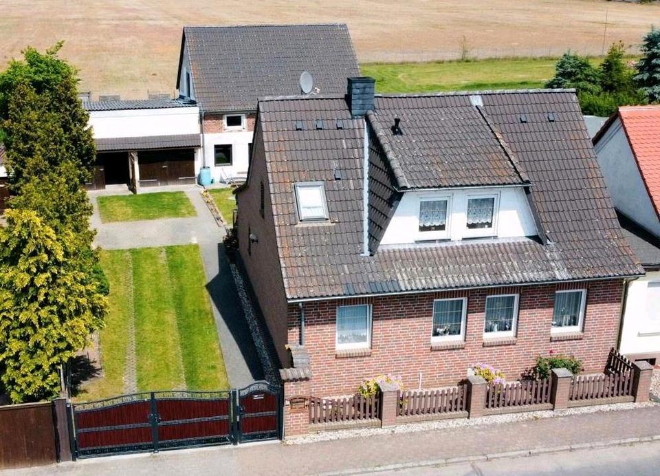 Thumbnail-Einfamilienhaus mit Nebengebäude und Scheune