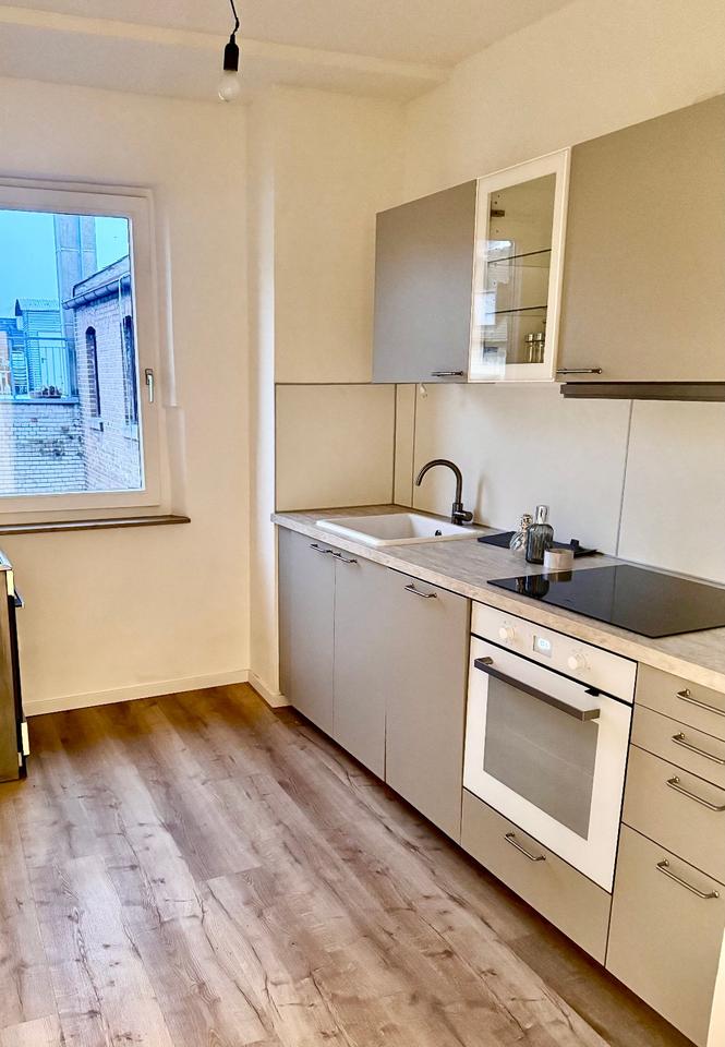 Thumbnail-Helle neu renovierte 3,5 Whg,4.OG,o Aufzug,Bad mit Fenster,Johann