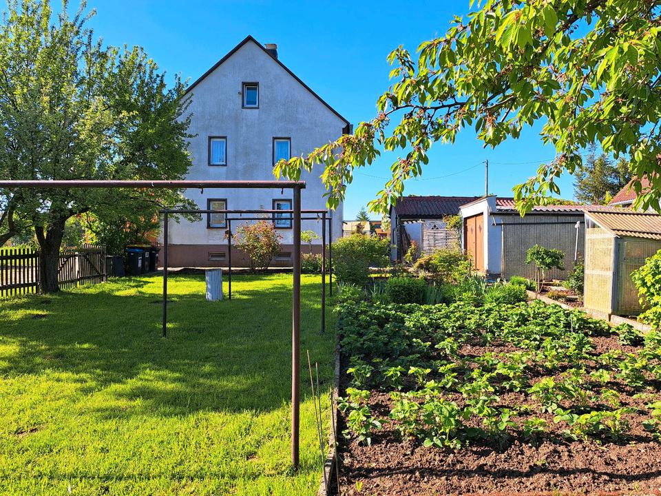 Thumbnail-Einfamilienhaus in ländlicher Gegend.