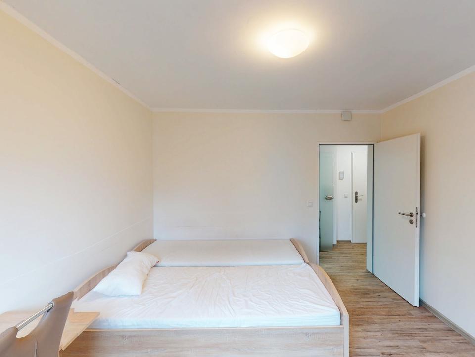 Thumbnail-Möbliertes Zimmer in Männer-WG zentraler Lage für Studenten und Azubis