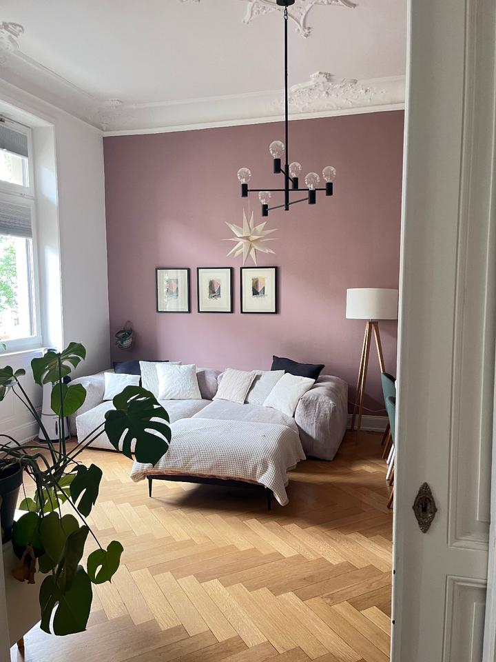 Thumbnail-Wunderschöne 5-Zimmer-Altbauwohnung mit 3 Balkonen im Westend