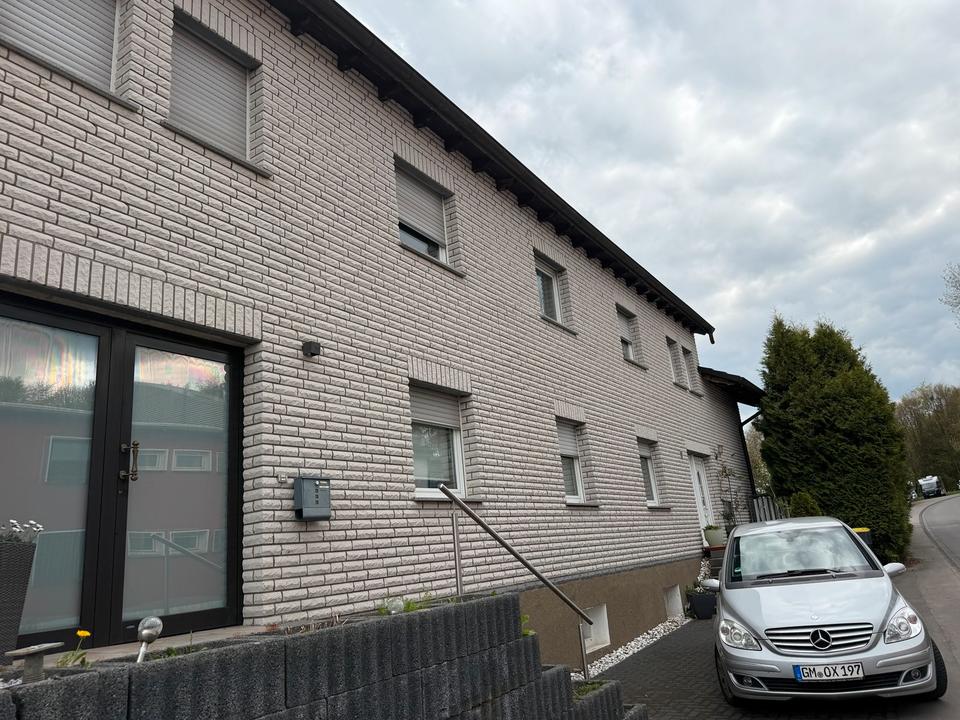 Thumbnail-Wohn- und Geschäftshaus im Gewerbegebiet
