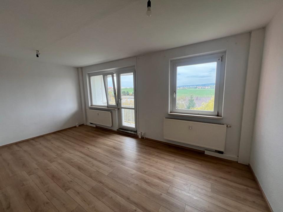 Thumbnail-Helle 3 Raumwohnung mit Südbalkon ab 01. Juni zu vermieten