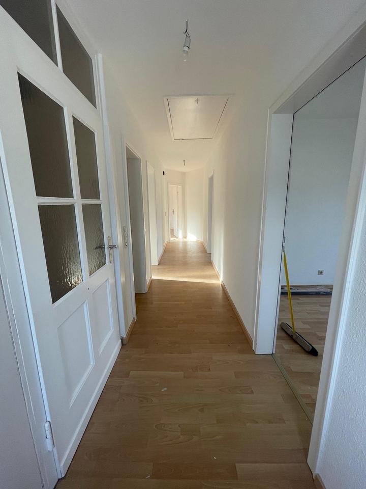 Thumbnail-3-Zimmer-Wohnung, 90 m² – 460 € kalt 710 € warm