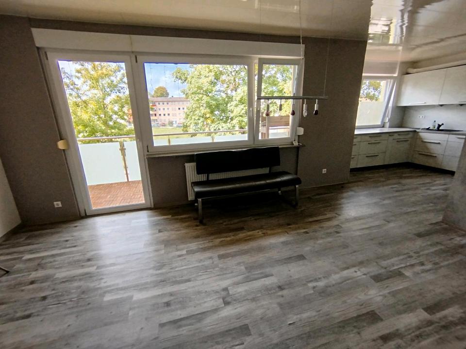 Thumbnail-3-Zimmer Wohnung mit geräumigen Zimmern Garage separat