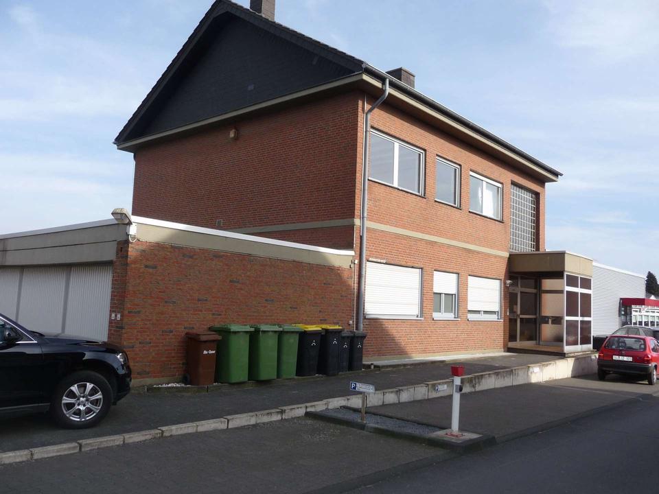Thumbnail-Büroräume in gut frequentierter Lage in Bornheim