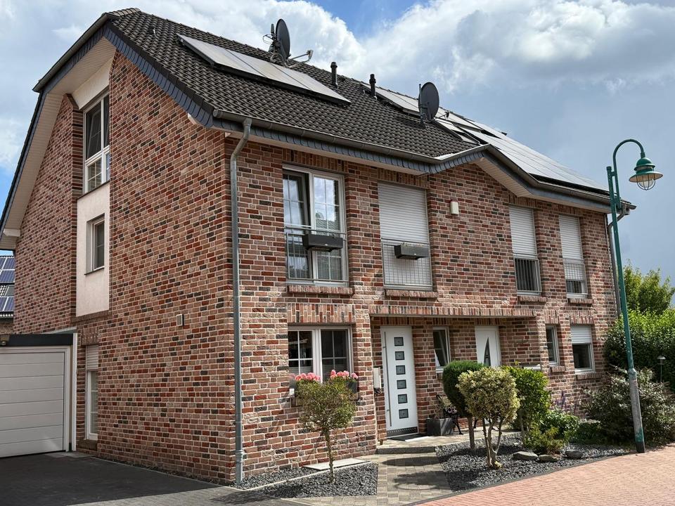 Thumbnail-Schönes und hochwertig eingerichtetes Haus in Duisburg Bergheim