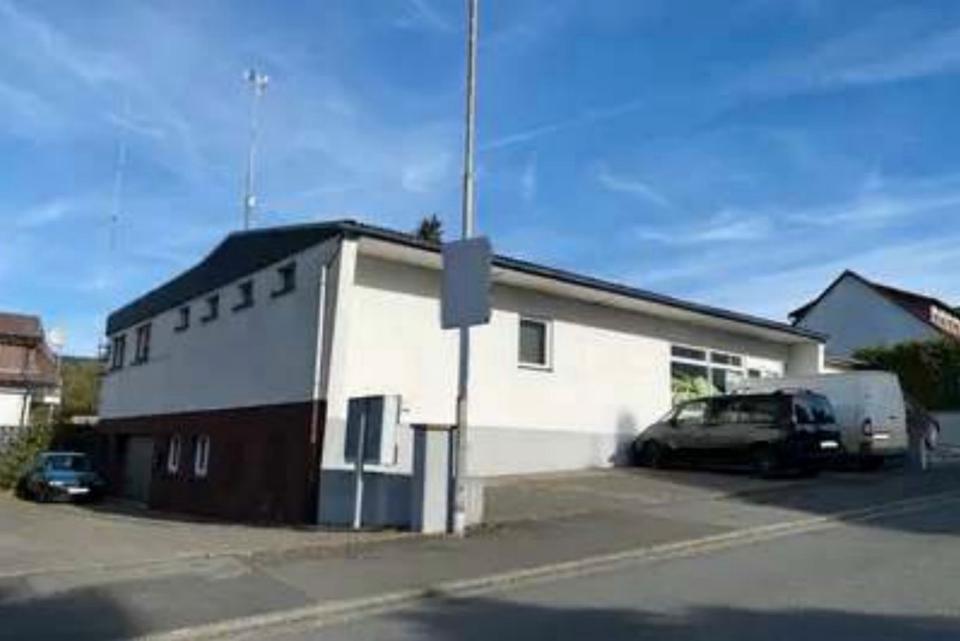 Thumbnail-Gewerberaum mit Lagerflächen, Garage und Brüo in Herborn -Alsbach