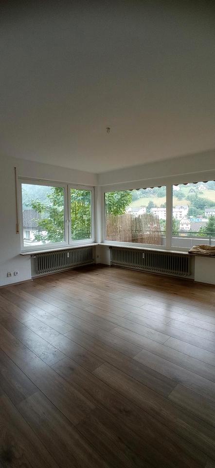 Thumbnail-4 - Zimmer Wohnung mit großem Balkon in Schramberg zu vermieten.