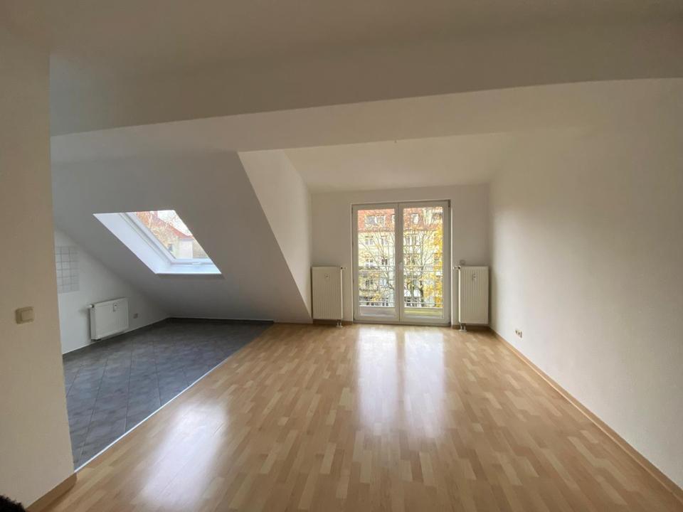 Thumbnail-2 Zimmer Gohlis-Nord 52m² Dachgeschoss mit Balkon offene Küche