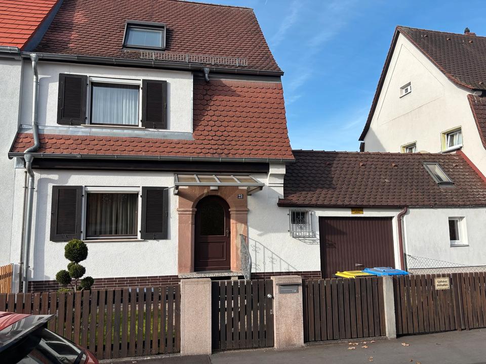 Thumbnail-Doppelhaushälfte (95 m²) mit viel Potential