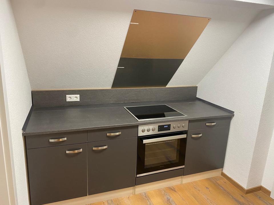 Thumbnail-Dachgeschosswohnung ca 48 m2 mit Einbauküche