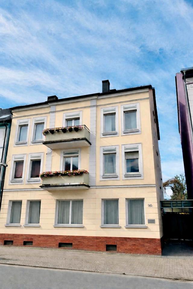 Thumbnail-DG-Wohnung 80qm + 40qm Dachterrasse + Kamin + zentral in Neheim
