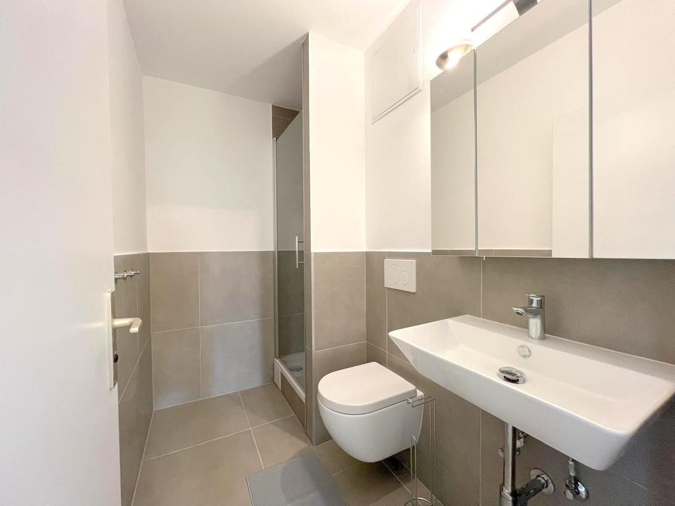 Thumbnail-Moderne neu sanierte WG in Sachsenhausen *** zentrale TOP Lage *** nur noch EIN Zimmer frei!!!