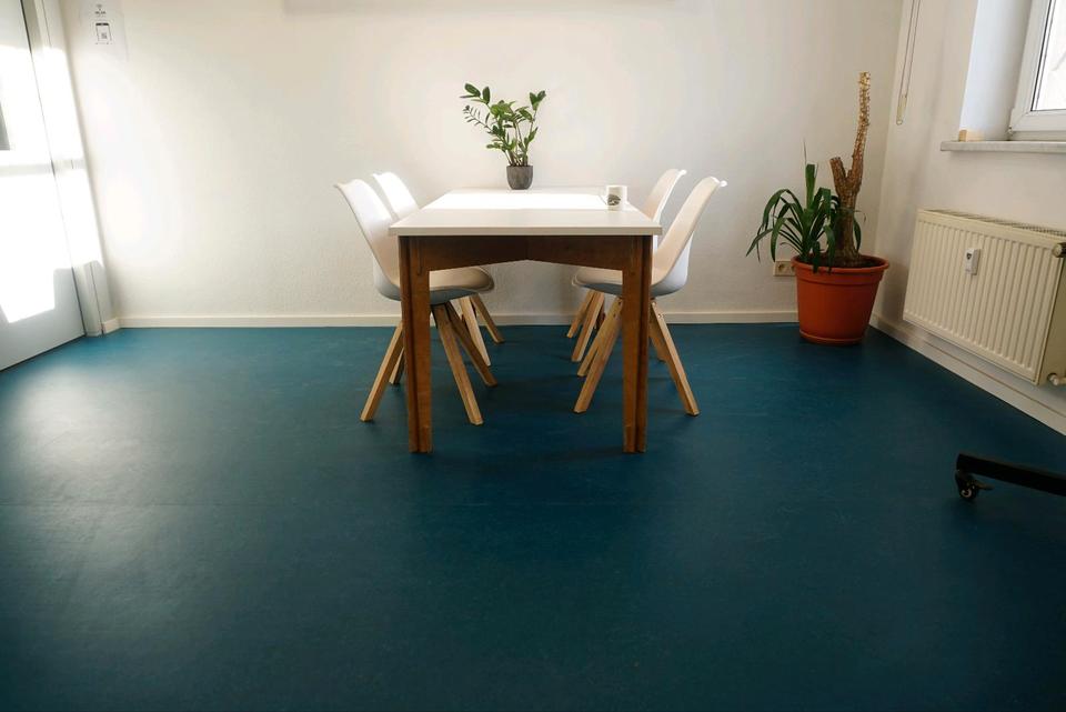 Thumbnail-BüroarbeitsplatzCo-Working Büro mit Werkstatt ZentrumOst