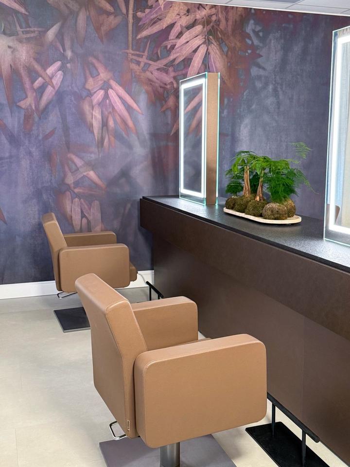 Thumbnail-Stuhlmiete Friseur Friseurstuhl zur Miete