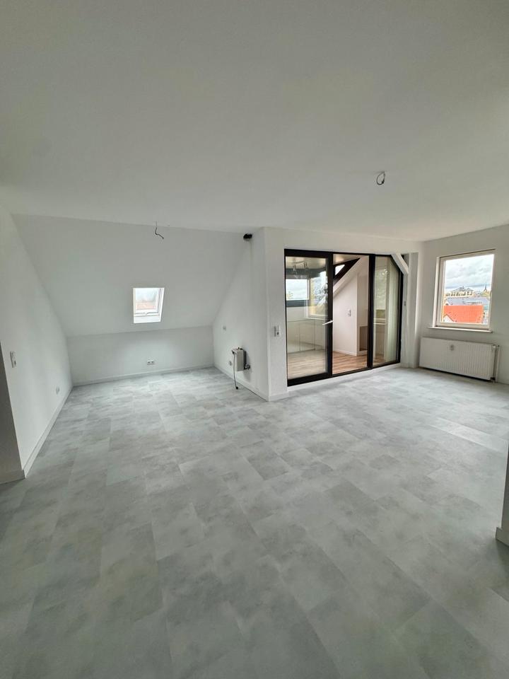 Thumbnail-Geschmackvolle 2-Zimmer-DG-Wohnung mit Wintergarten & Galerie