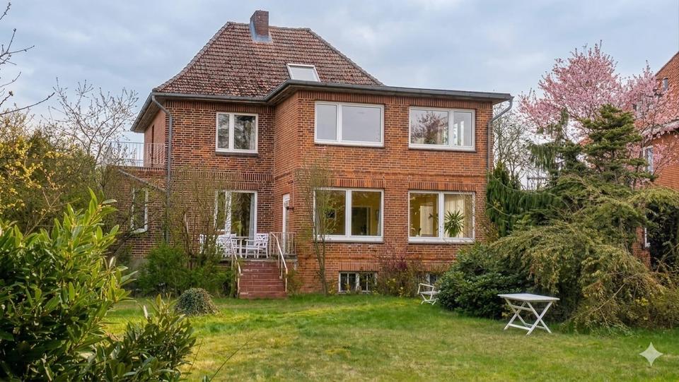 Thumbnail-Rotklinker-Haus mit großem Garten in Suderburg