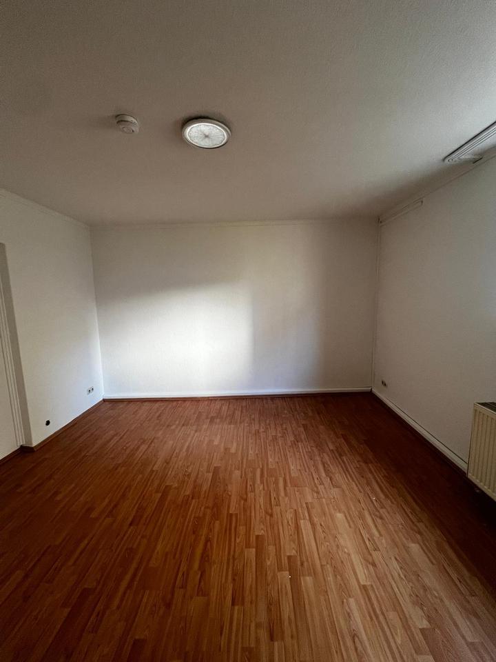 Thumbnail-Schöne 4-Zimmer-Wohnung (auch geeignet als 3er-WG) in S-Ost