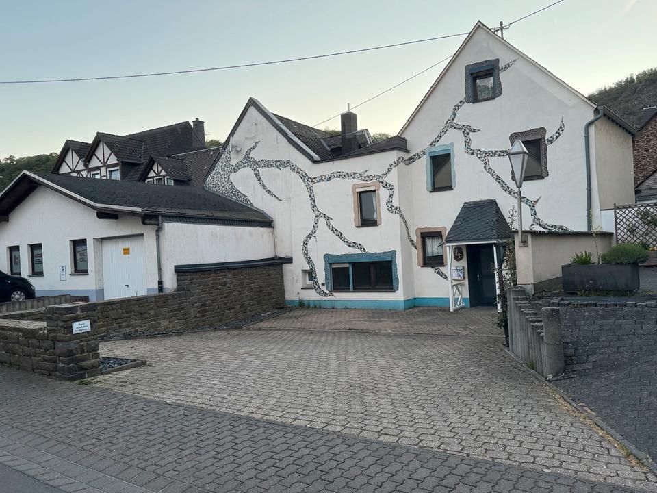 Thumbnail-Haus 5 ZKB in Oberfell zu vermieten