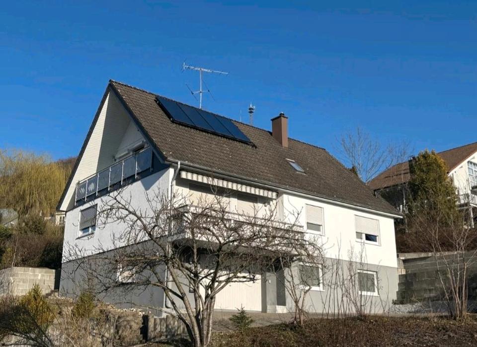 Thumbnail-Einfamilienhaus mit Einliegerwohnung in Pfeffingen