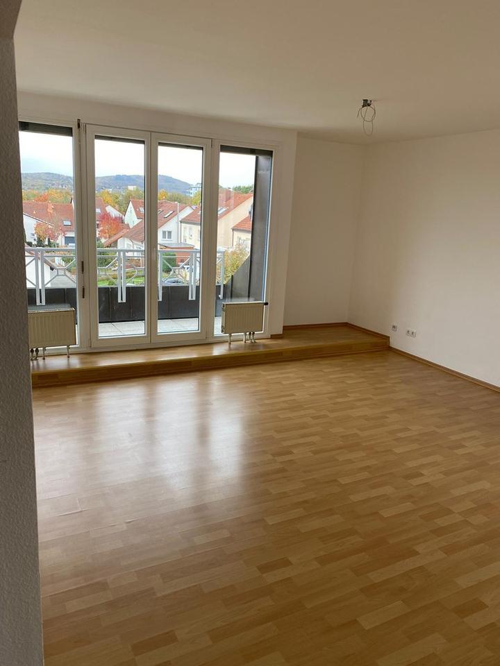 Thumbnail-3 Zimmer Wohnung mit 2 Balkonen und EBK im Herzen von Liederbach