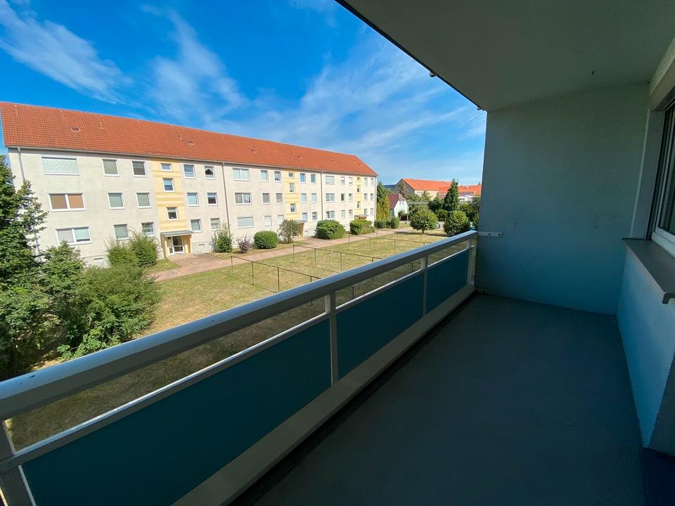 Thumbnail-Attraktive 3-Raumwohnung mit großem Balkon ab Juni 2026 zu vermieten!