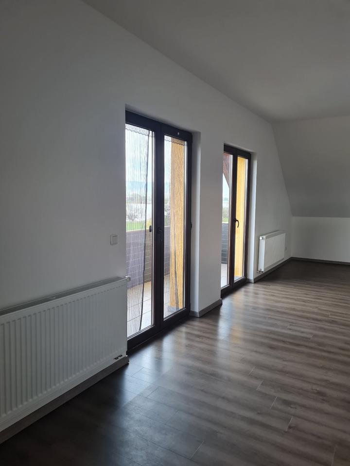 Thumbnail-Moderne 4-Zimmer-Dachgeschosswohnung, 96 m², ruhige Lage