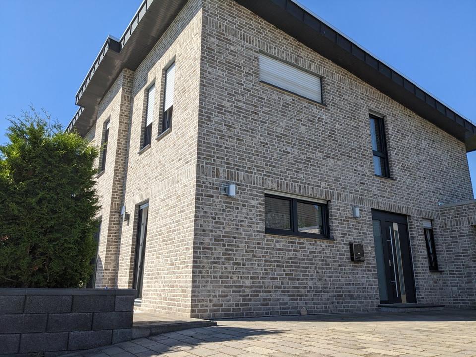 Thumbnail-Sehr hochwertiges Einfamilienhaus, ca. 165 m2