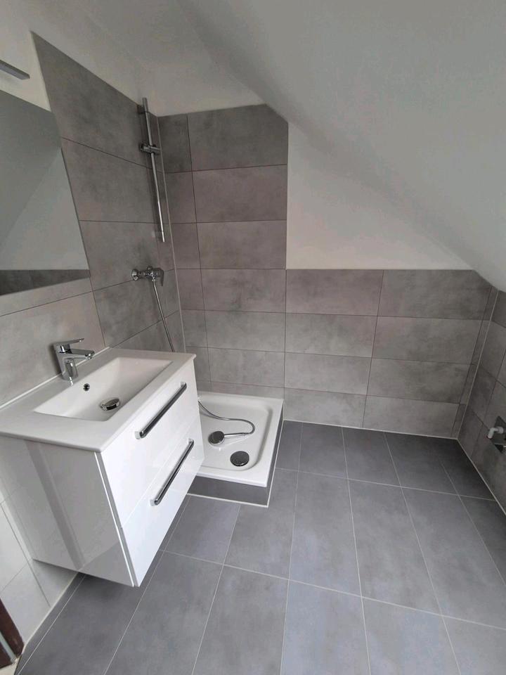 Thumbnail-Dachgeschosswohnung 800 Euro Kaltmiete