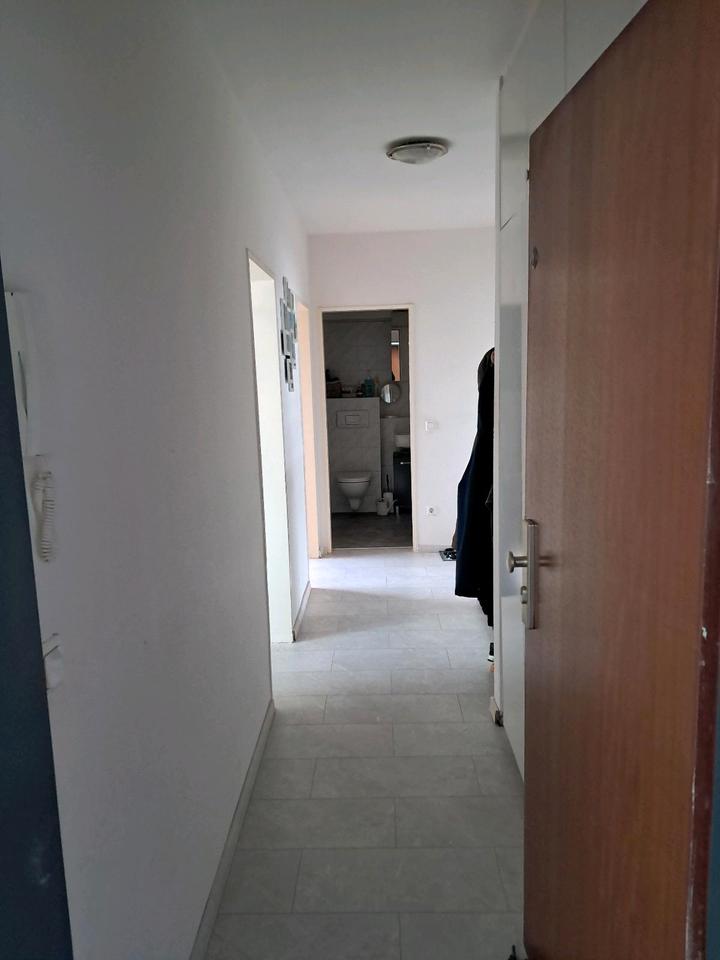 Thumbnail-Zwei Zimmer Wohnung+Garage in Köln Buchheim
