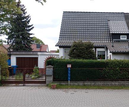 Thumbnail-Von privat - DHH mit Garage in S-Bahn-Nähe; Voll unterkellert
