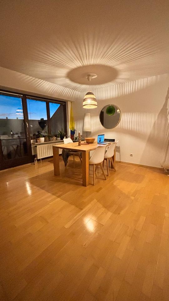 Thumbnail-Helle 2,5-Zimmer-Wohnung mit Balkon zur Untermieten