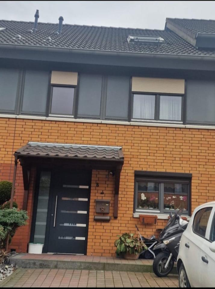 Thumbnail-Provisionsfrei: Schönes Reihenmittelhaus in verkehrsberuhigter La