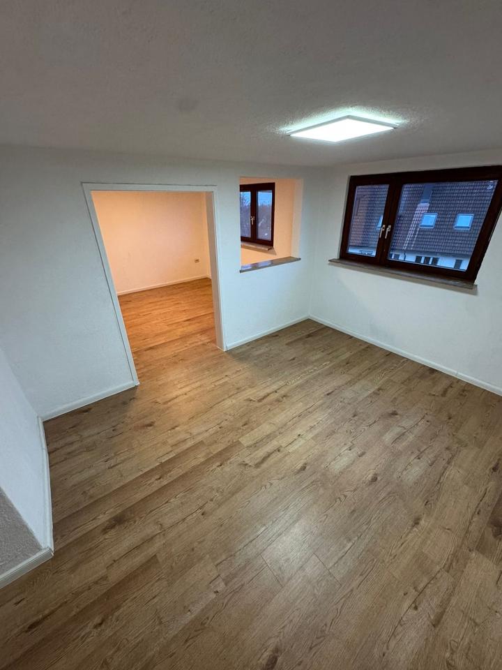 Thumbnail-Vermiete Wohnung in Unterkochen mit Balkon und Gartenanteil