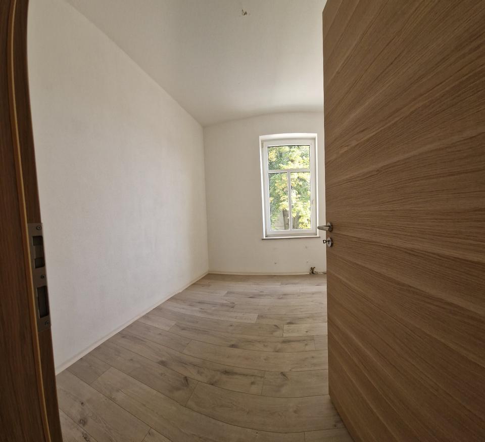 Thumbnail-sanierte 5 Raum Wohnung, zentral gelegen
