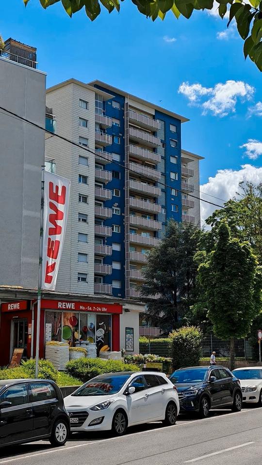 Thumbnail-Verkehrsgünstige 3-Zi-Wohnung, zwei Balkone in S.- ZUFFENHAUSEN