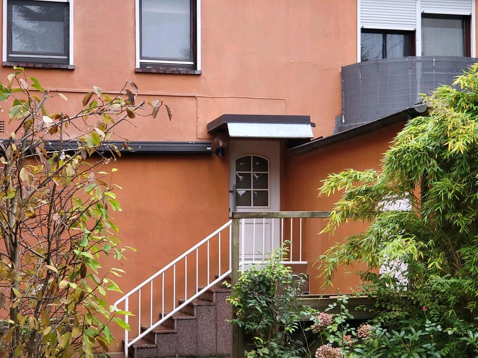 Thumbnail-Schöne ruhige 3-Zimmer-Wohnung mit Balkon und Terrasse zum Gart