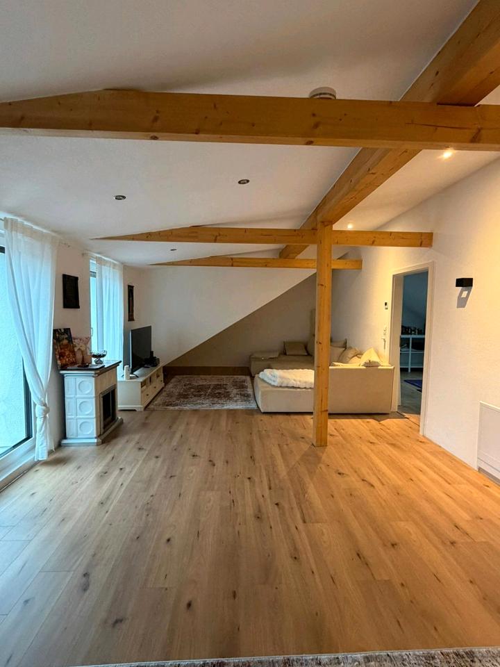 Thumbnail-Charmante 3 Zimmer DG-Wohnung mit Holzbalken & Gaube