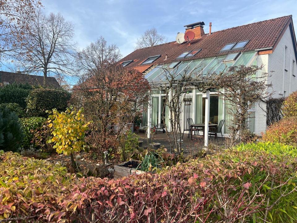 Thumbnail-Doppelhaushälfte mit Garten & Wintergarten zu vermieten